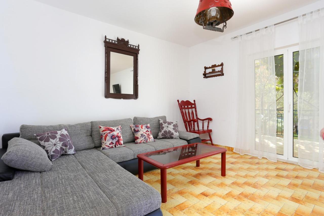 Seaside Holiday House Poljica, Trogir - 5161 산책길 외부 사진